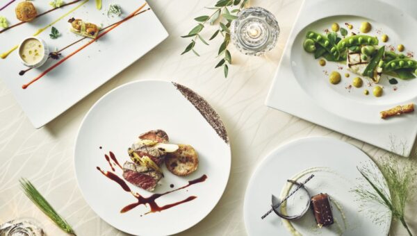 館内アートを再現した”アートディナー”を楽しめる！ベテラン料理人が考案した開業 20 周年メニューの提供を開始「ストリングスホテル東京インターコンチネンタル」