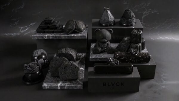 【真っ黒なテディベア＆テリーヌ】【5分で完売するBLVCK ROSE】元帝国ホテルパティシエが作る、「オールブラック」のスイーツを展開！「BLVCK PARIS（ブラックパリ）」＠ららぽーと愛知東郷で期間限定出店（4月10日～6月9日）
