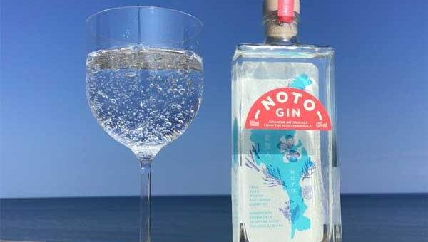 ～累計売上１万本超販売！世界大会で金賞を受賞したジン～ 蒸留酒の魅力に憑りつかれた元ITサラリーマンが珠洲に移住し、開発。能登発！クラフトジン「のとジン」＆ノンアル飲料「のトニック」