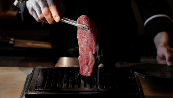 【希少な枯らし熟成肉】【敢えてA4牛を採用】【1切れずつ注文】 ”業界の常識を覆す焼肉”を提供する京都唯一の枯らし熟成焼肉店「枯らし熟成 焼肉つつい」＠京都市上京区 