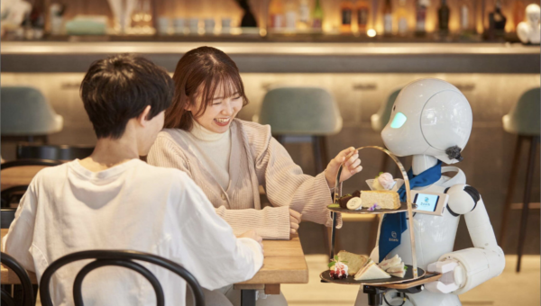 遠隔操作の分身ロボットで、障害者などの”孤独の解消”を実現する　株式会社オリィ研究所