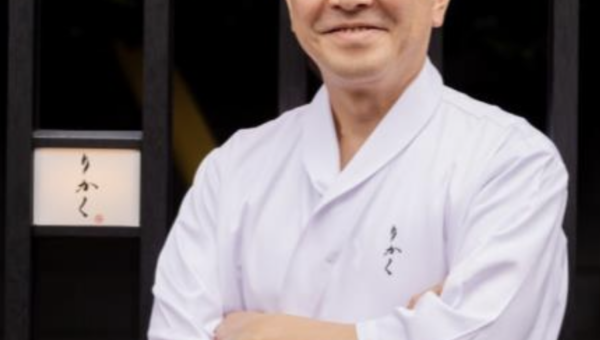 【寿司が沈む店】　【米粒が同じ方向】　【カトラリーがシンプル】 予約５か月待ちの完全会員制寿司店「鮨 りかく」大将 荻根澤勝利、直伝！美味しい寿司屋の見分け方 ※荻根澤氏への取材・店舗ロケも可能です