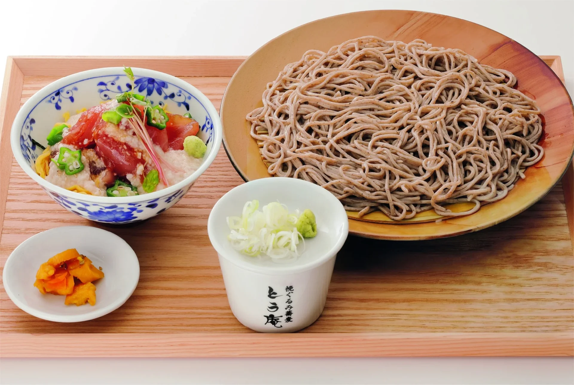 そばと海鮮丼のセット
