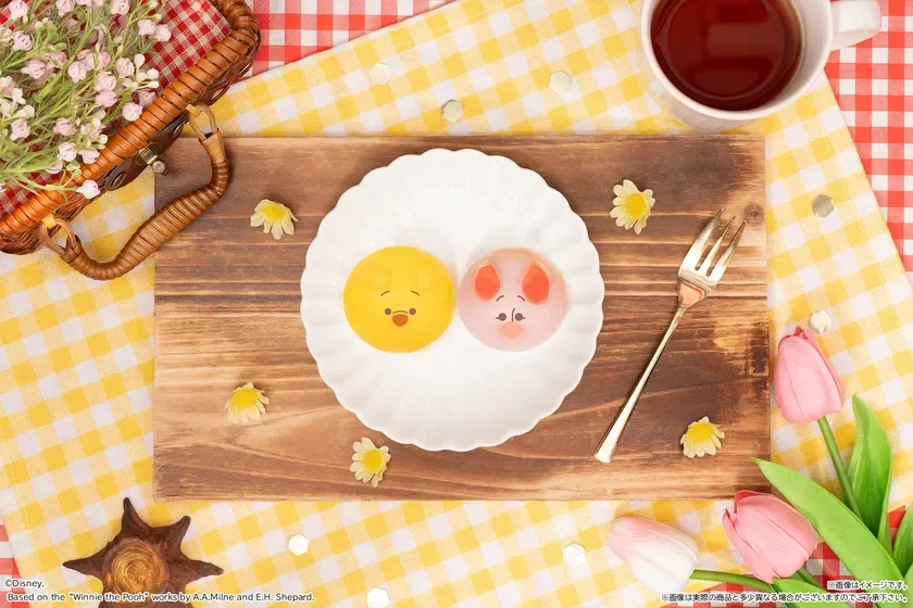 くまのプーさんとピグレットの食べマスモッチ