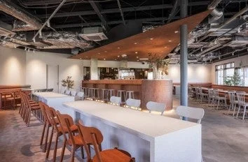 広島に新グルメスポット誕生！「GURUNAVI FOODHALL WYE Cafe 広島HiroPa」がシェア型フードホールとしてリニューアルオープン！最大1万円無料の抽選やキッズジュースプレゼントも