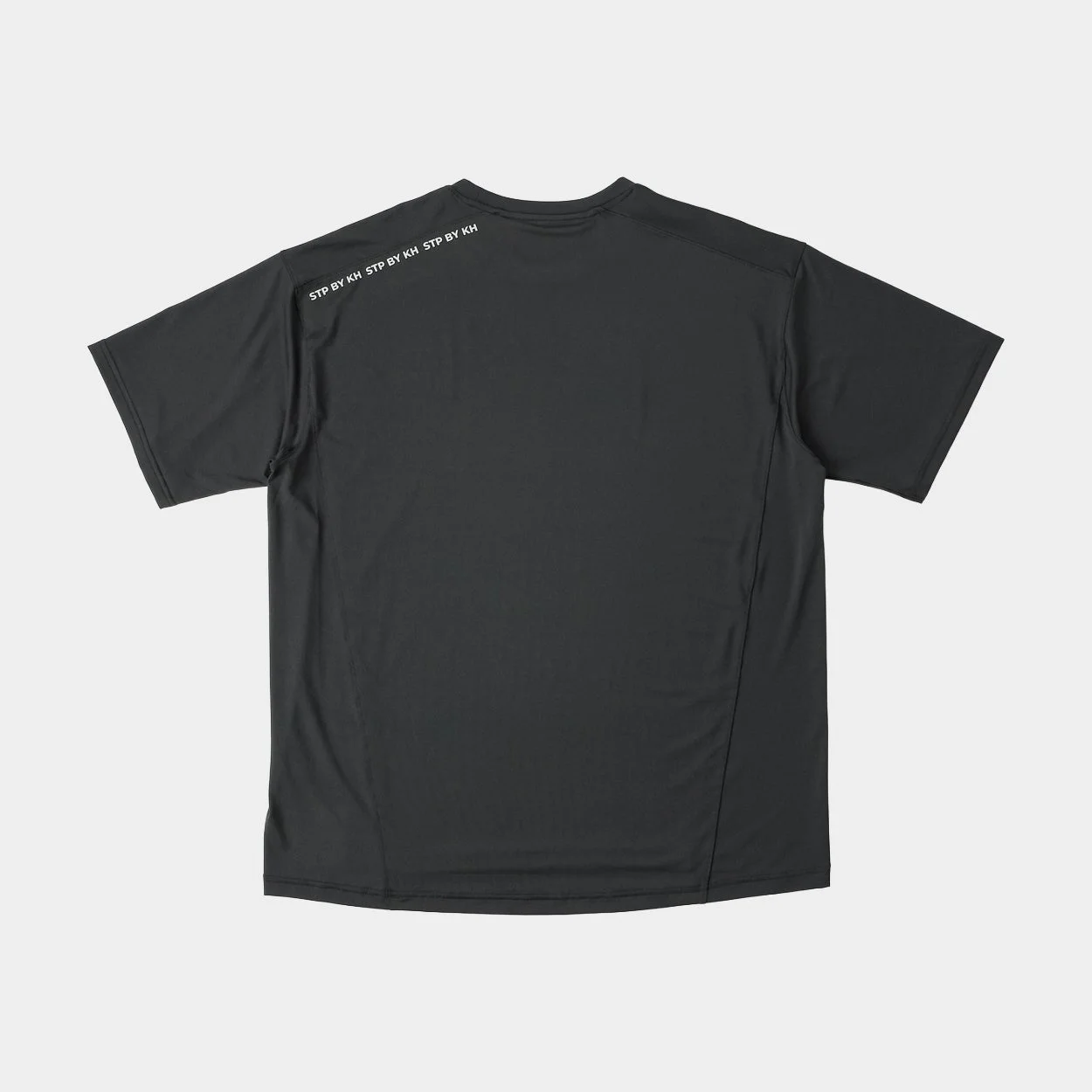 ダークグレーの半袖Tシャツ背面