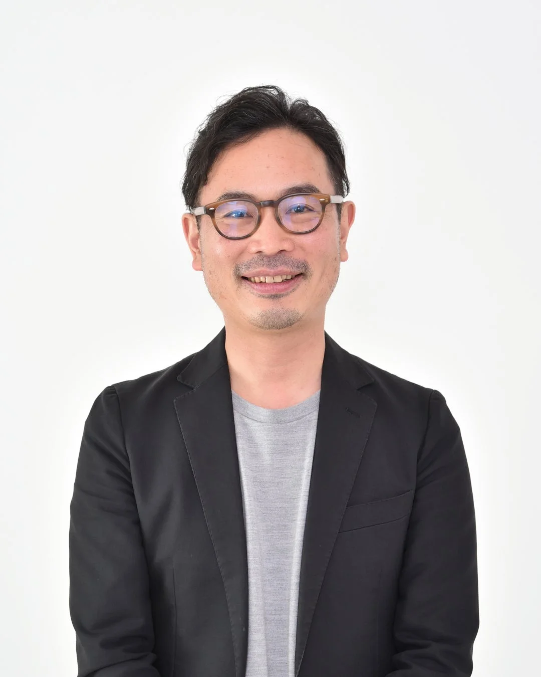 朝霧重治氏
