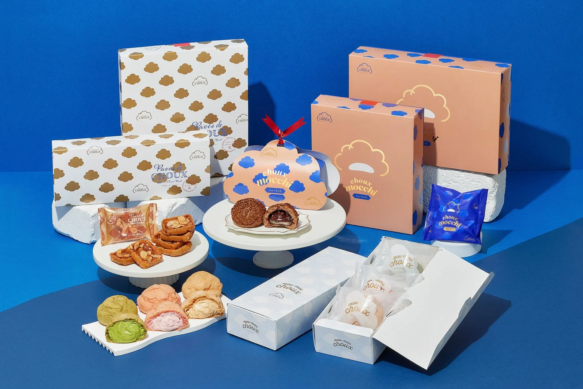 デセール・シューの様々な洋菓子とギフトボックス