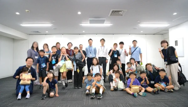 家族と職場をつなぐ！日本管財が全国5拠点で職場訪問会開催、子どもたちが「名刺交換」に挑戦