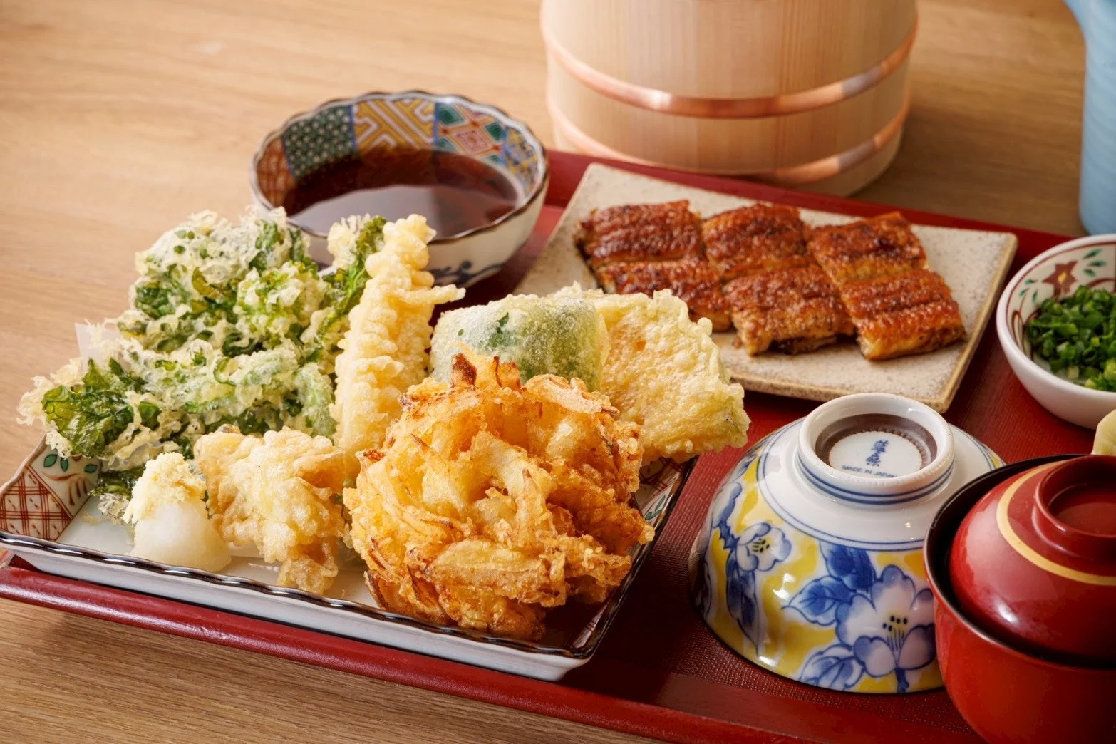 天ぷらと鰻の定食