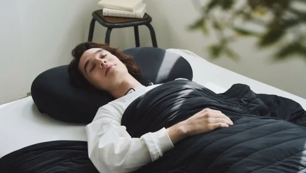 エニタイムフィットネスのウェブマガジンが「睡眠」に注目！夏の快眠をサポートする新冷感寝具「DEEP COOL」とは？