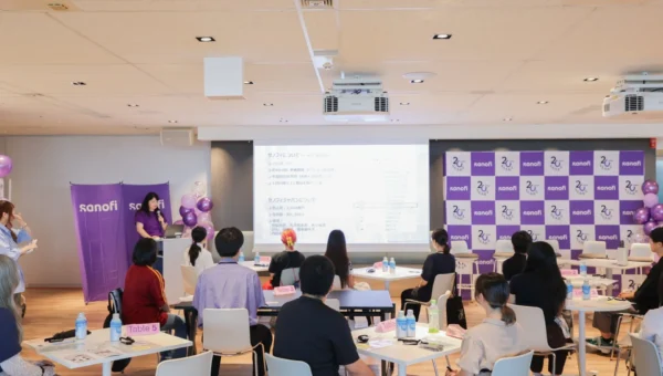 言葉と文化の壁を越えろ！サノフィが高校生・大学生と考える「医療の未来」夏休み特別授業に密着