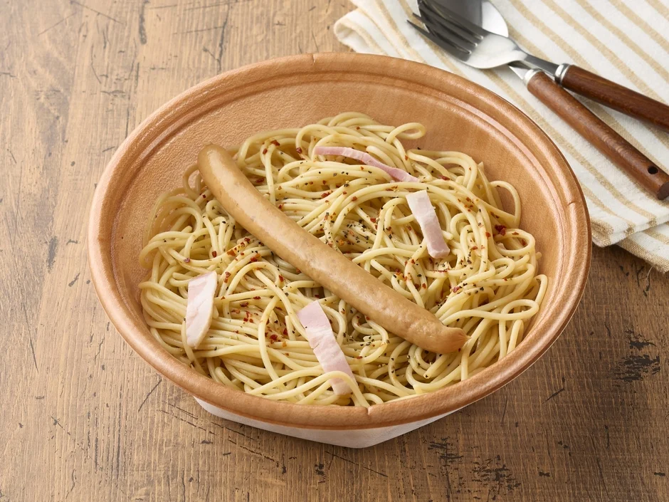 大盛ソーセージのペペロンチーノ