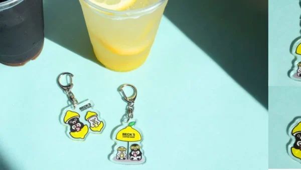「Suicaのペンギン」ファン必見！ベックスコーヒーショップ限定アクリルキーホルダー付きドリンク＆EC限定ボトルが登場！残暑を乗り切るお得なキャンペーンも