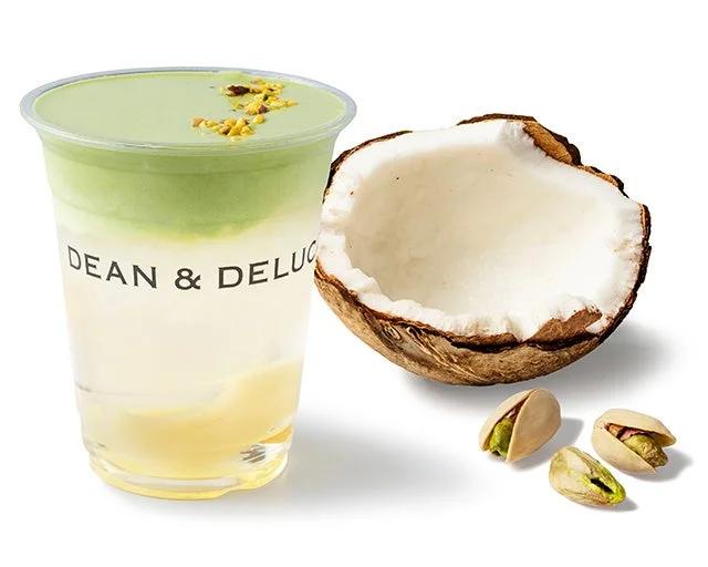 DEAN & DELUCAのココナッツ、ピスタチオ、抹茶ドリンク