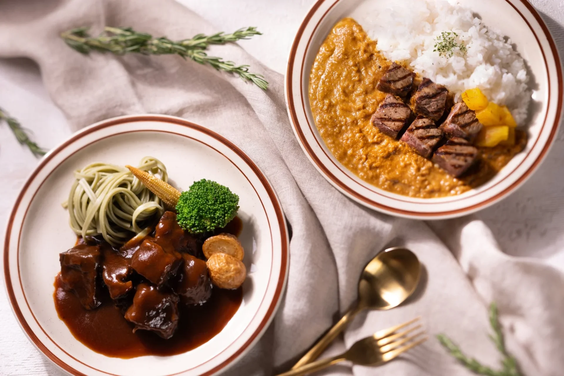 和牛ローストビーフのサンドイッチと肉料理