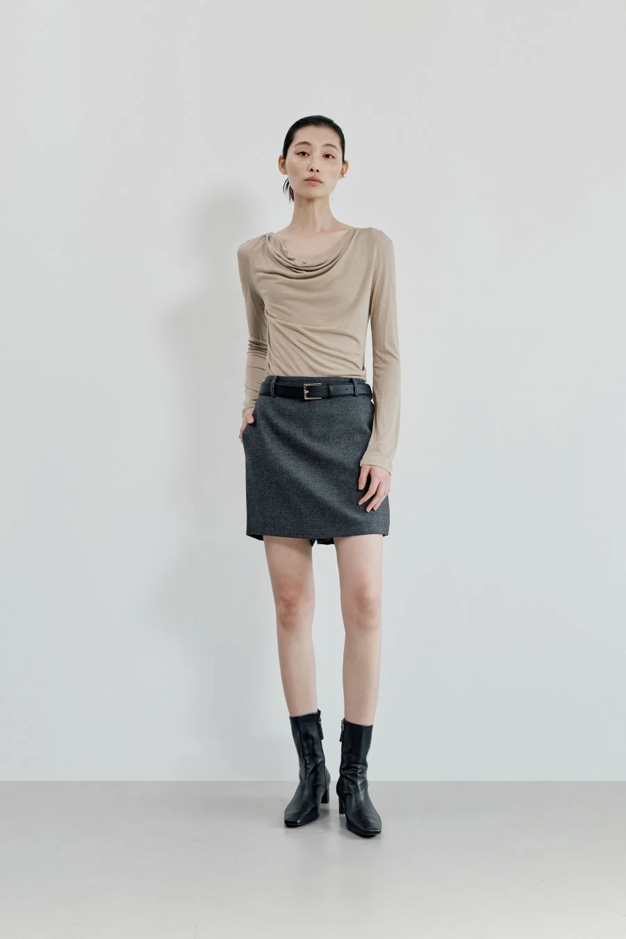 STRAIGHT PANTS