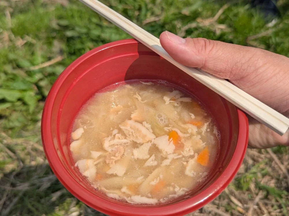 温かいスープの提供