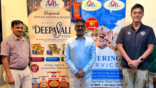 FCジュロン、A2B Singaporeとオフィシャルパートナー契約締結！シンガポールの人気ベジタリアンレストランが次世代サッカー選手を支援