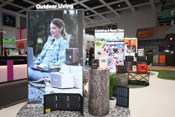 Outdoor LivingのJackeryブース