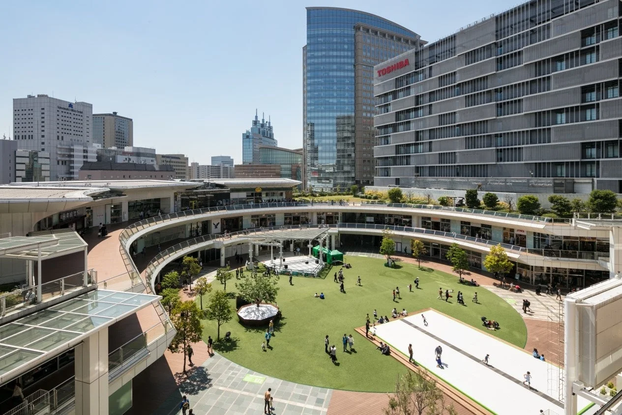 ラゾーナ川崎プラザの広場