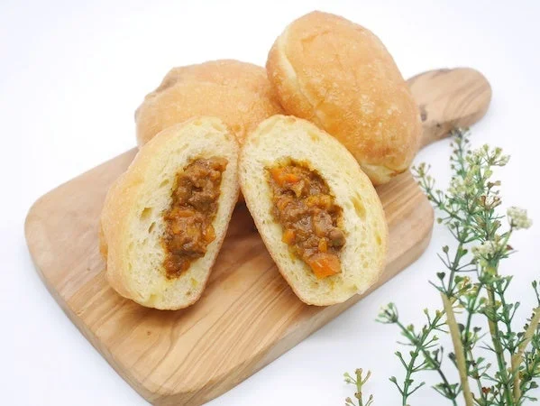 短角牛のもちもちカレードーナツ