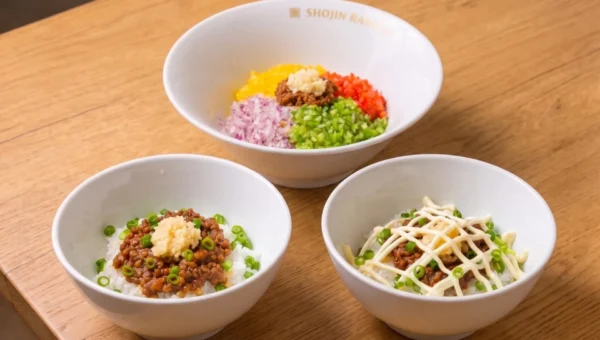 渋谷のヴィーガンラーメン店「SHOJIN RAMEN 菜」に次世代タンパク質「Comeat®」使用の「ミニ肉味噌丼」など新登場！