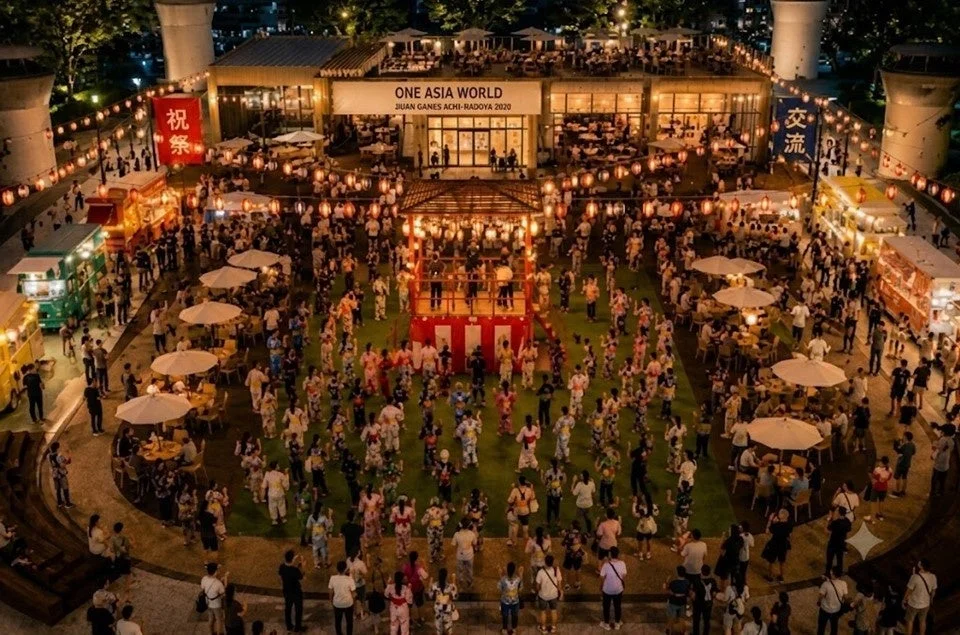 夜のフェスティバルの様子