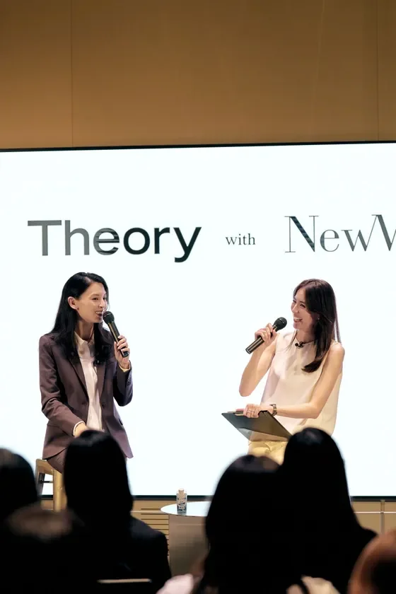 Theory with NewMeのトーク風景
