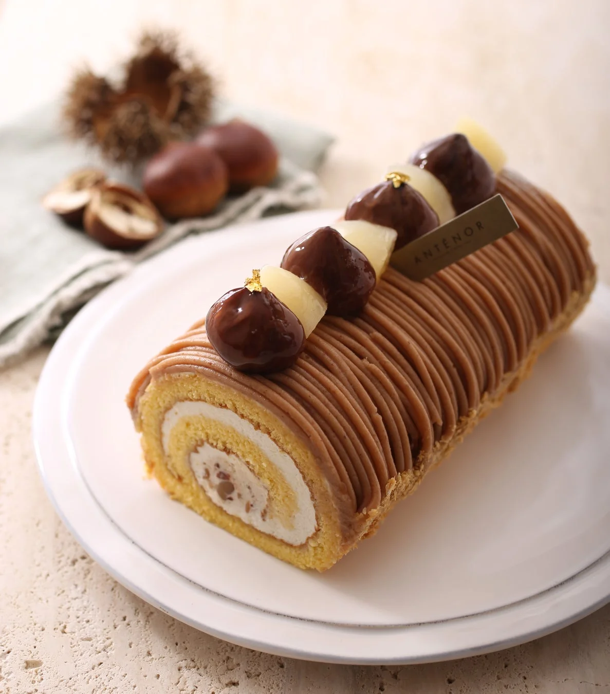 モンブランロールケーキ