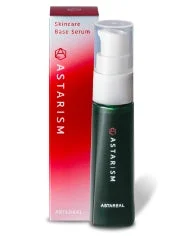 赤い箱と深緑色のボトルに入った「ASTARISM Skincare Base Serum」の美容液が写っています