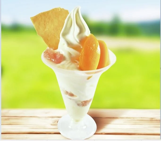 とかち桃のパフェ