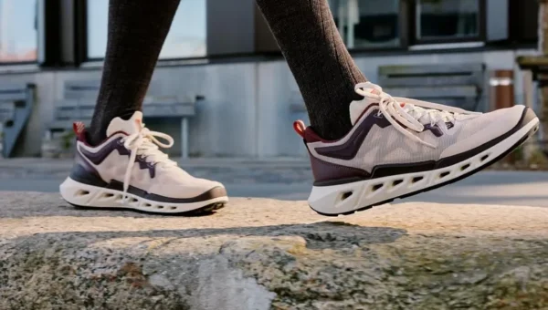 「歩いてから選ぶ」新体験！ECCOが『ECCO Walks』で快適な一歩を提案