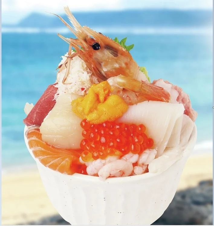 豪華な海鮮丼