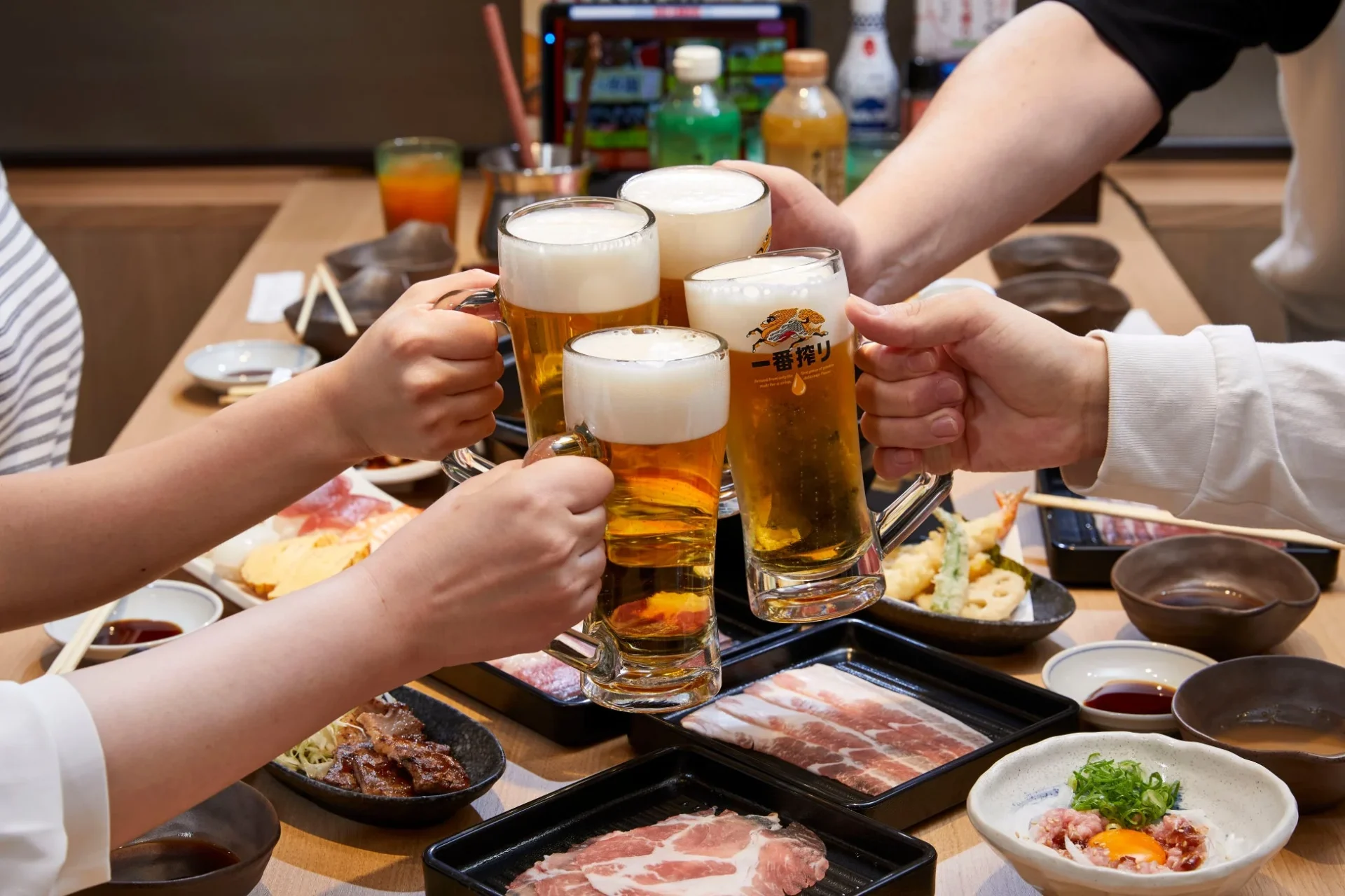 和食さとでの食事風景