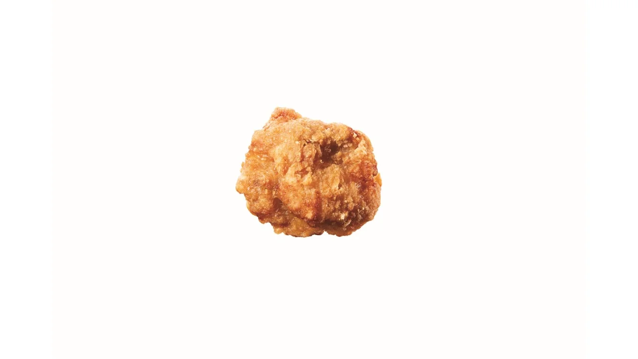 こんがりと揚がった美味しそうな唐揚げ