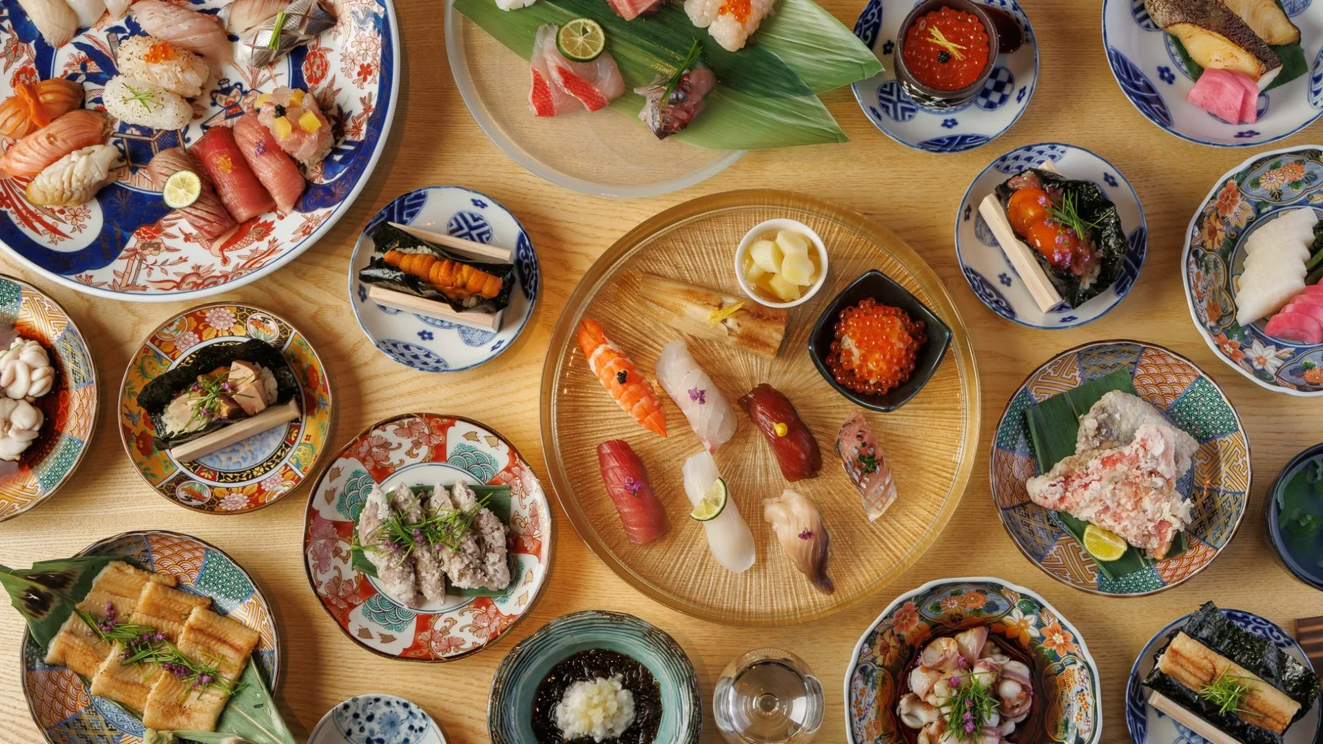 豪華な寿司盛り合わせ