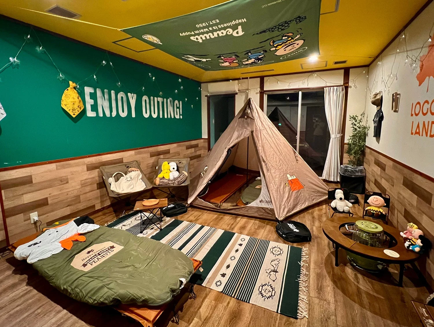 インドアキャンプ部屋、テント、寝袋