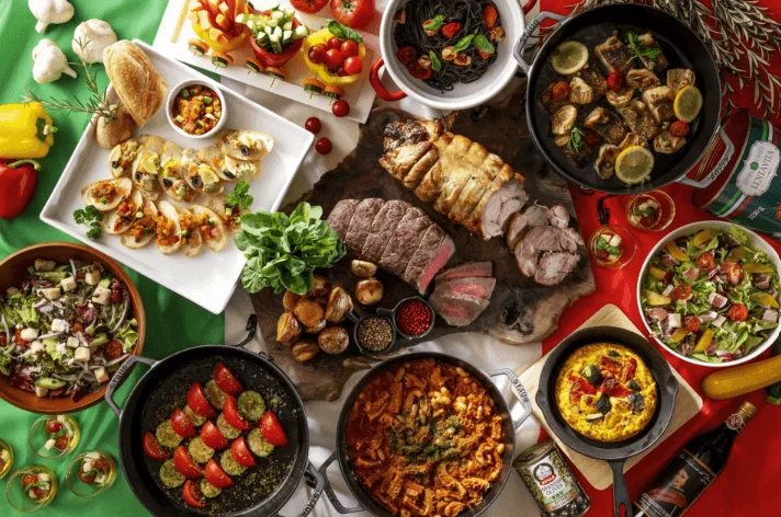 イタリア料理の豪華な食卓