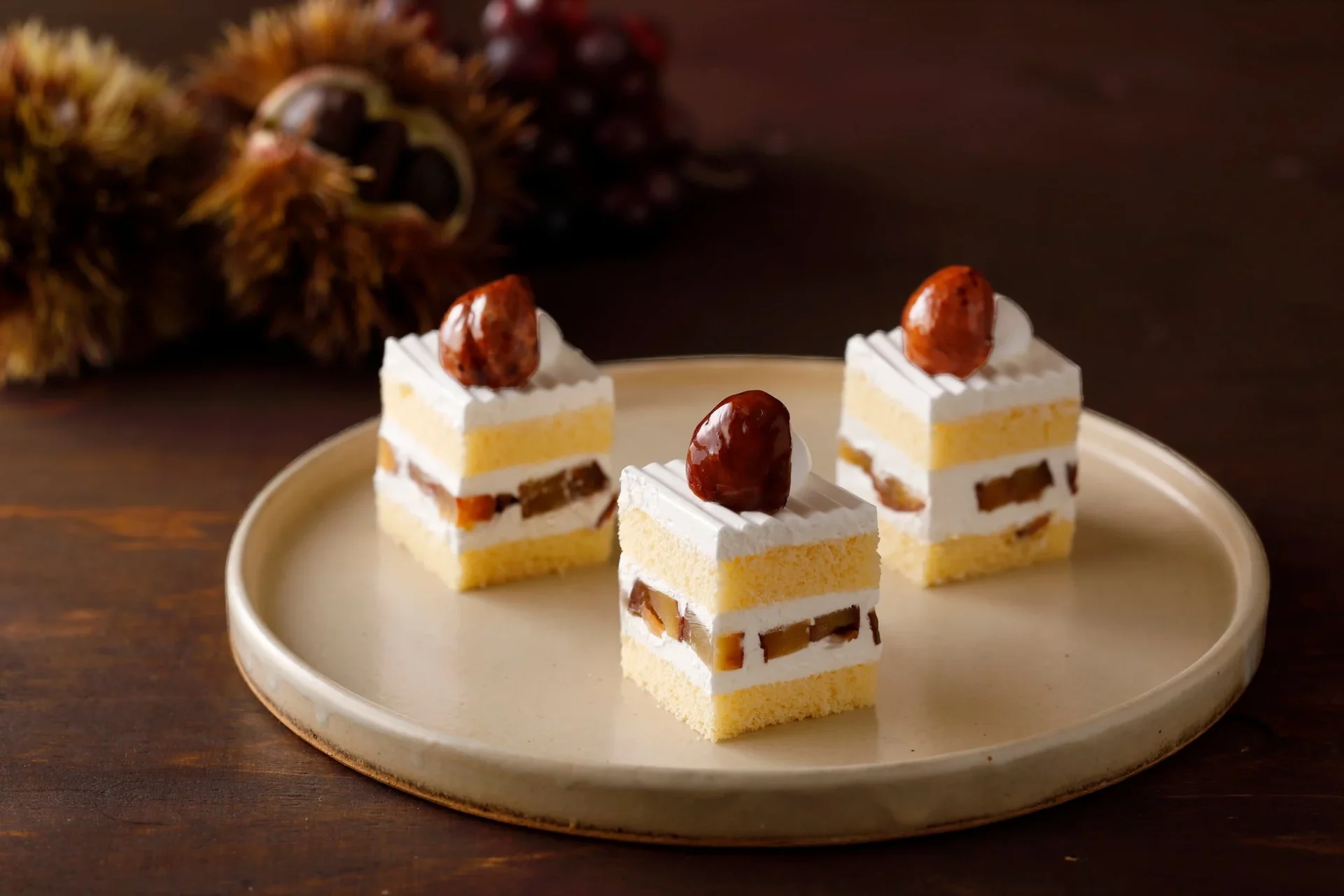 栗をトッピングしたショートケーキ