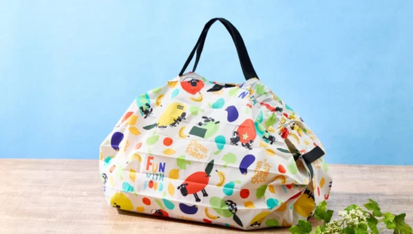 「ひつじのショーン」デザインの「Shupatto コンパクトバッグ」が登場！野菜やフルーツとショーンたちが楽しいエコバッグは各2,000個限定販売