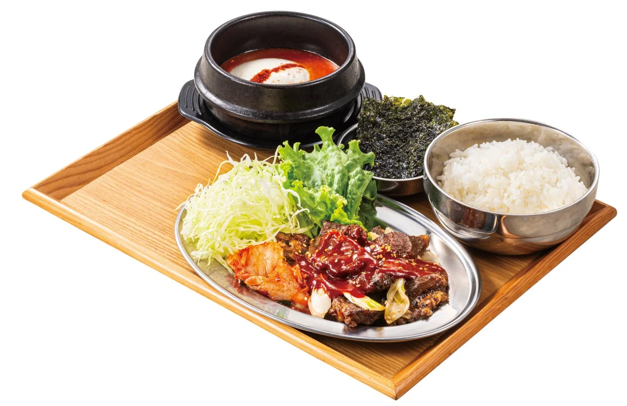 ヤンニョムカルビ定食の全体像