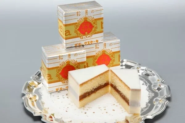 デラックスケーキ