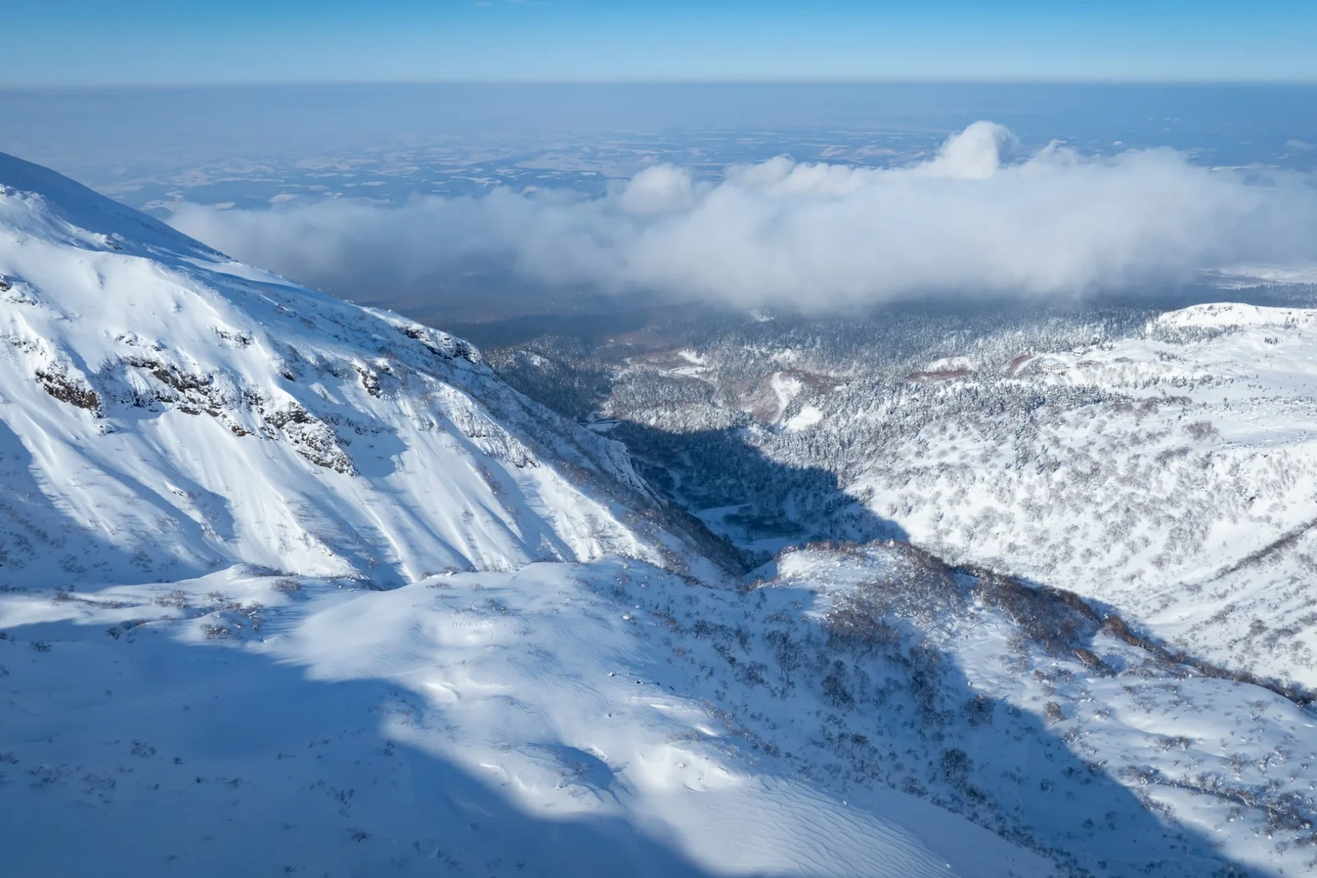 雪山と雲海