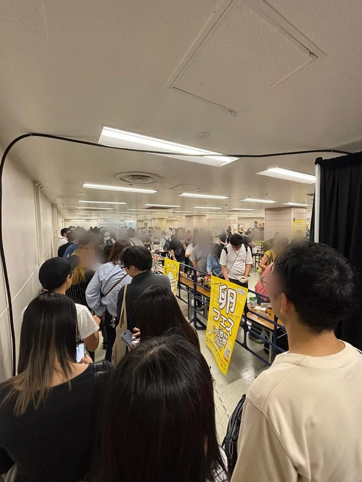 卵フェスの賑わい