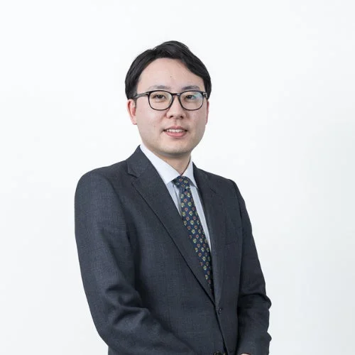 岡安楓氏