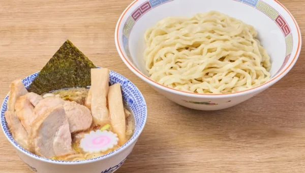 六厘舎プロデュースの新ブランド「参厘舎」が八重洲に登場！朝から夜まで楽しめるつけめん・らーめんを提供