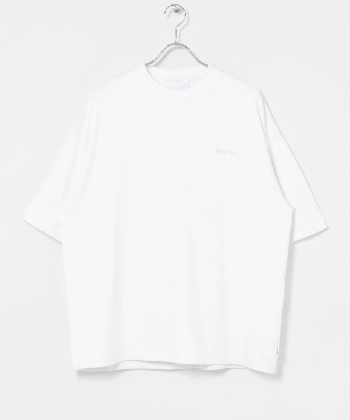 白ロゴTシャツ