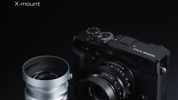 フォクトレンダー 大口径とコンパクトさを兼ね備えた人気レンズに新色登場。NOKTON 23mm F1.2 Aspherical X-mount シルバーモデル ＜コシナ＞