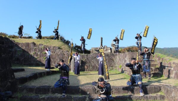 熊本県芦北町が、火縄銃ギネス記録の「葦北鉄砲隊」と旧薩摩街道を歩く『葦北鉄砲隊と薩摩街道 侍体験ツアー』を11・12月に初開催【熊本地震からの復興応援モニターツアー】
